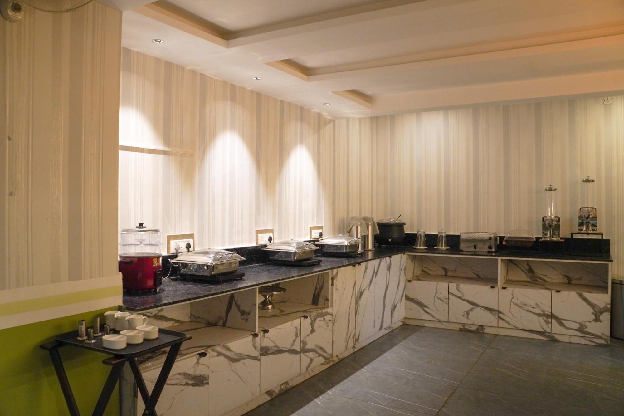Ariena By Spree Hotels Goa Morjim Exterior photo