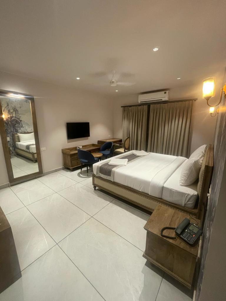 Ariena By Spree Hotels Goa Morjim Exterior photo